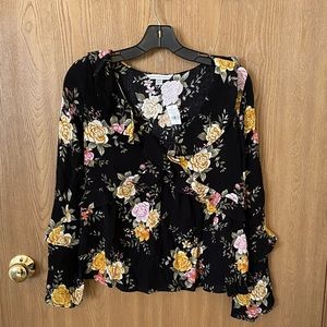 American Eagle ruffle top